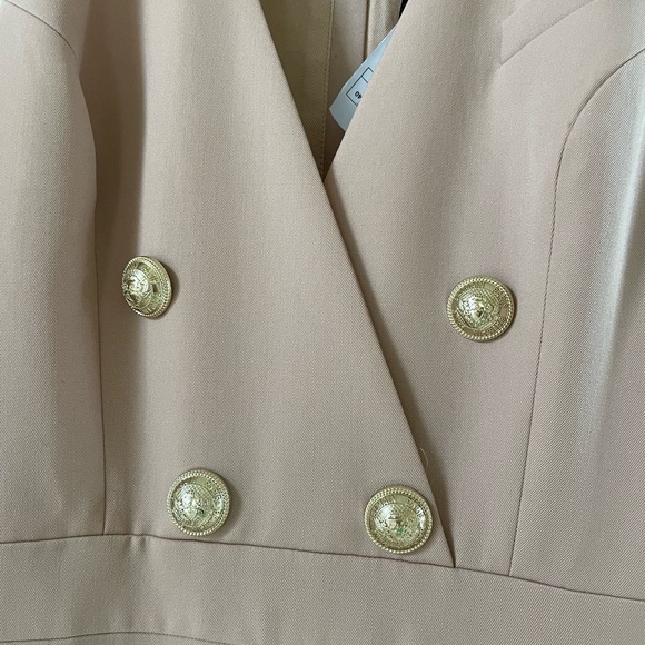 Balmain beige jumpsuit jumper gold buttons onesie sz 40 - Picture 11 of 11